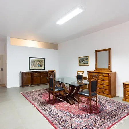 Luxury 5-bed In Costa Adeje Tenerife Vila